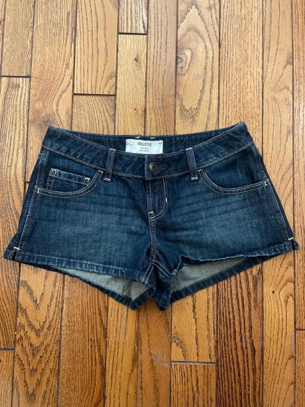 Hollister Low-Rise Mini Short Blue Denim Sz2 26in